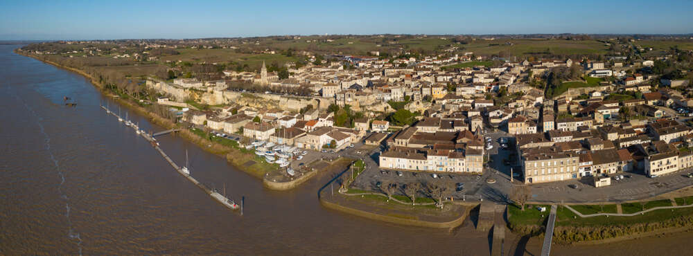 Bordeaux Bourg view