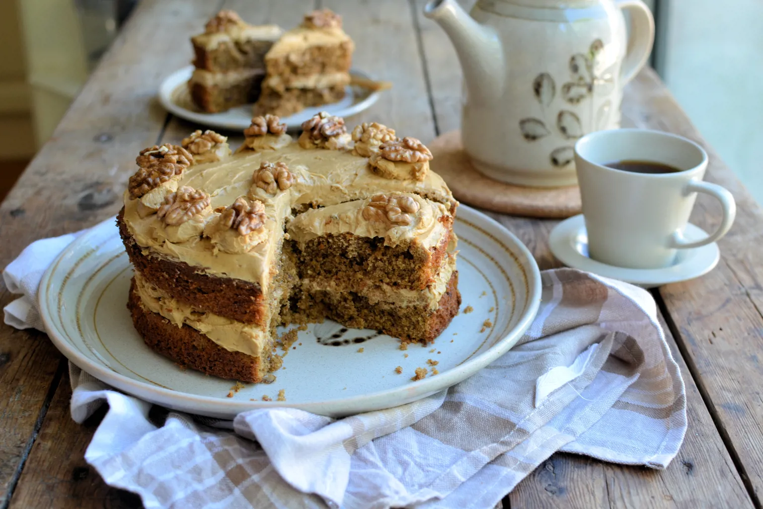 Wine pairings with coffee and walnut cake Wine pairings with coffee and walnut cake